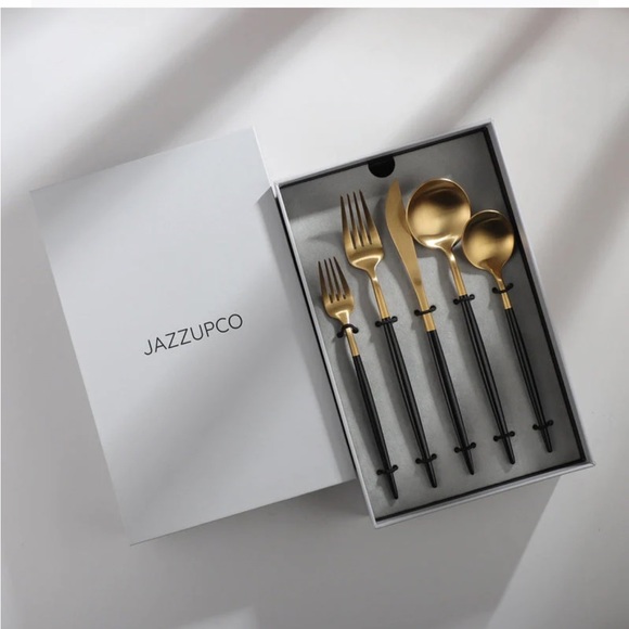 💫 Beautiful Black and Gold 💫 flatwares - Picture 5 of 6